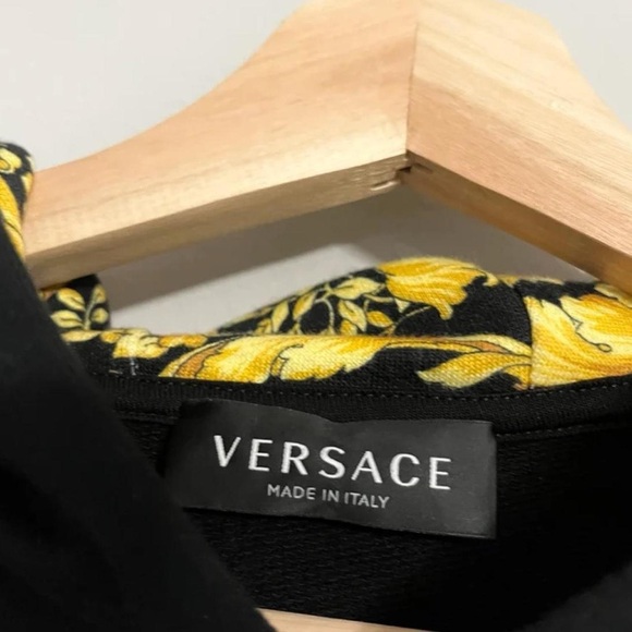 Authentic Versace Medusa Print Fleece Pullover Hoodie - Picture 2 of 8